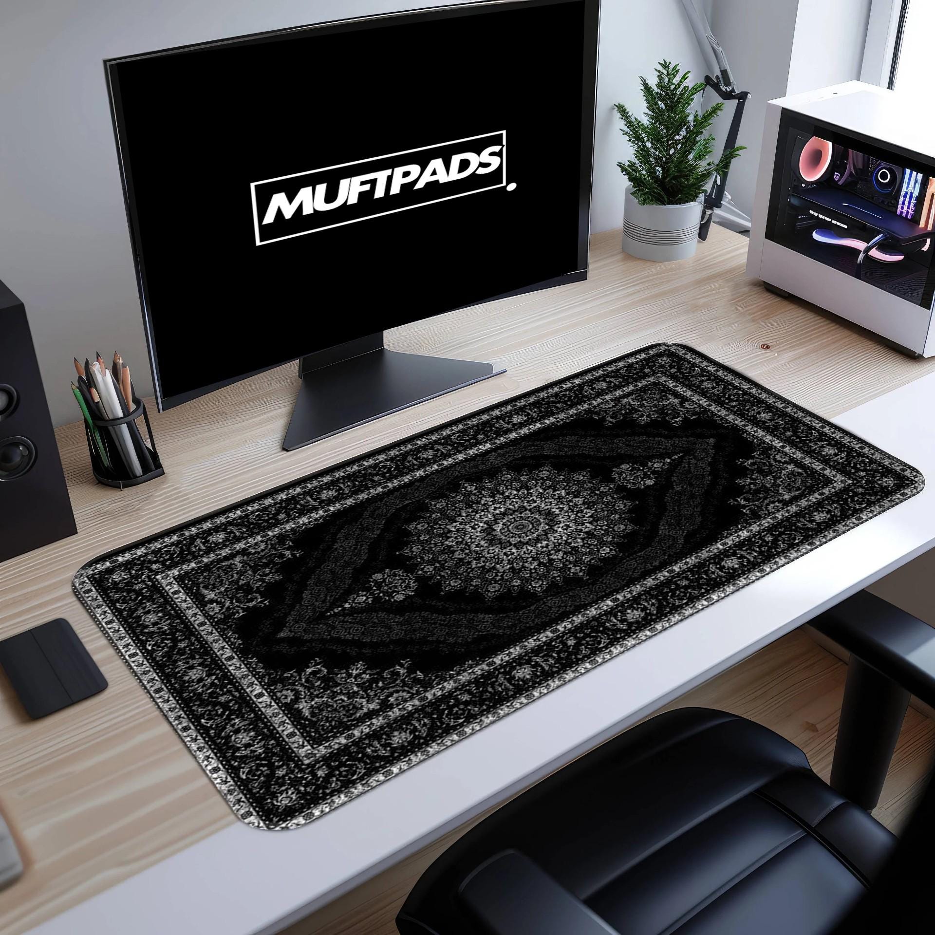 Persian Carpet Mouse Pad: Elegant Medallion Desk Mat - MUFTPADS
