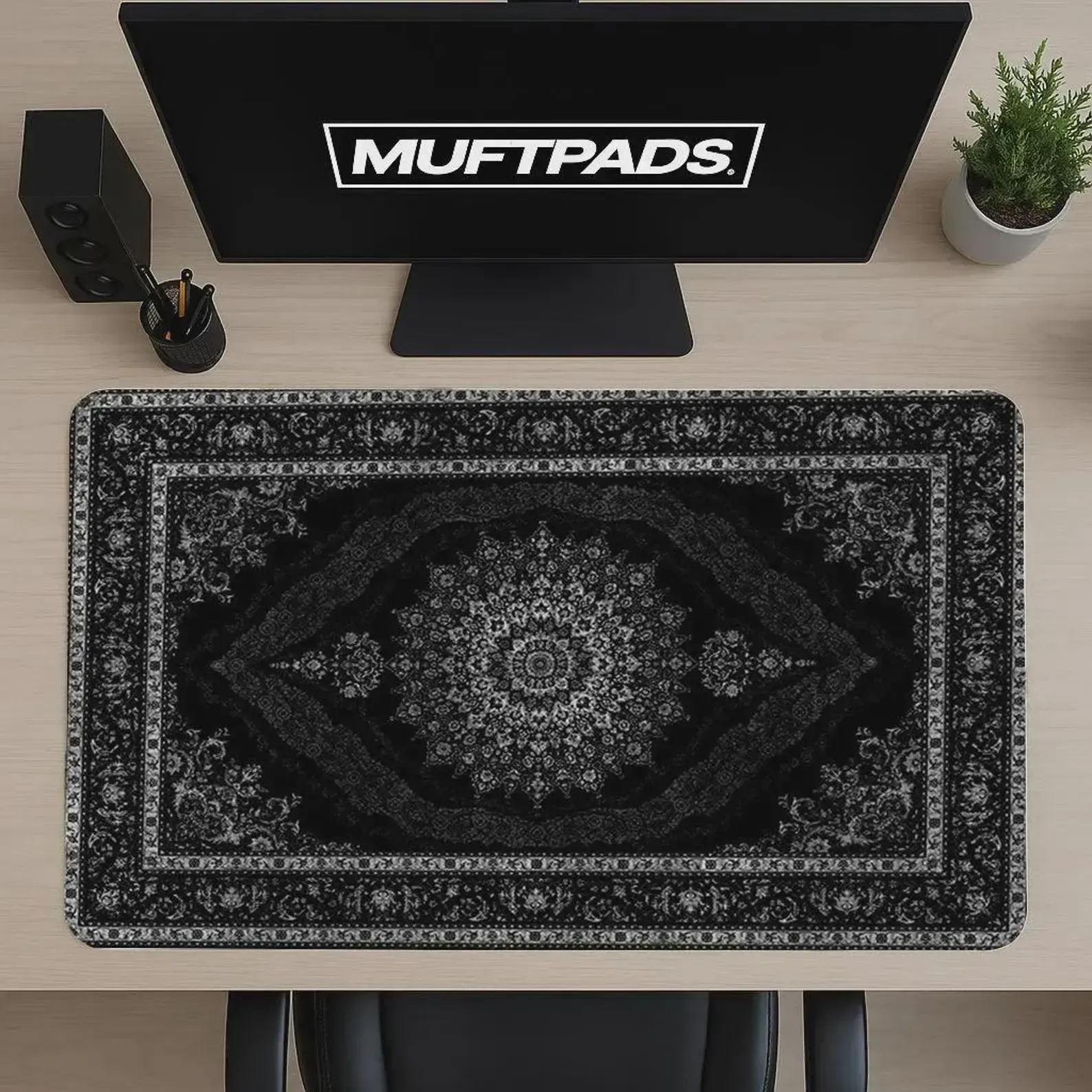 Persian Carpet Mouse Pad: Elegant Medallion Desk Mat